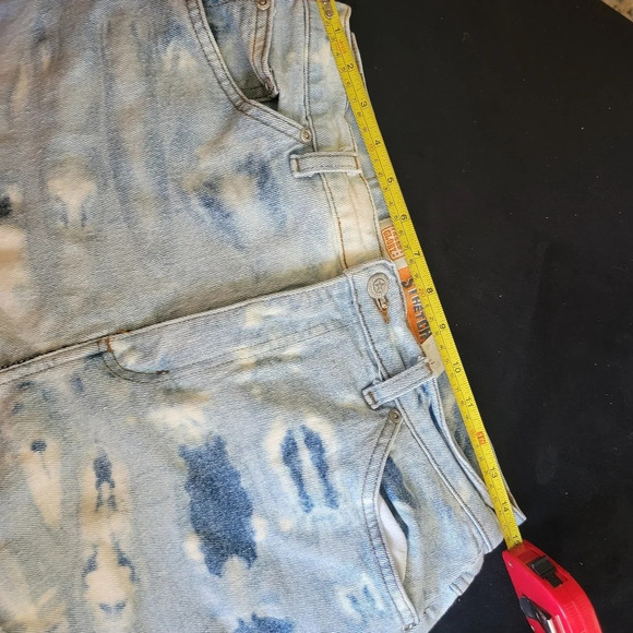 Homemade Bleach Dye Shredded High Rise Shorts -Size Medium - Picture 7 of 8